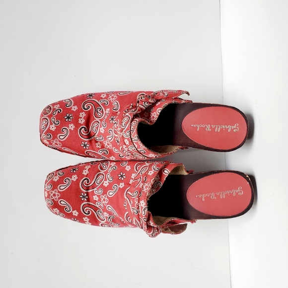 Gabriella Rocha bandana print mules sz. 8M red - Picture 4 of 11